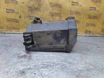 Короб предохранителей 8NUWW3 Renault Megane