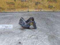 Петля двери передней правой UQ8U40 Peugeot 407 купить