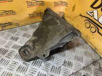 Кронштейн двигателя DTA2IQ Audi 80