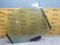 Стекло двери задней правой ORYU0M Audi 80