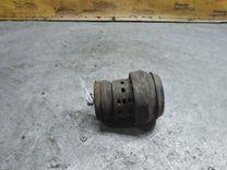 Подушка крепления двигателя SYRC9S Volkswagen Golf