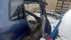 Уплотнитель двери задней правой XGB48K Mazda Premacy купить