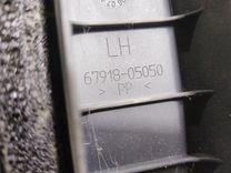 Накладка на порог внутренняя задняя левая RS6HVM Toyota Avensis купить в магазине запчастей бу