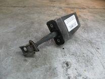 Ограничитель открывания двери задней 0DDK75 Skoda Roomster