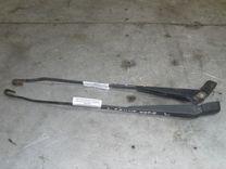 Щеткодержатель (поводок стеклоочистителя, дворник) 8VLK97 Skoda Felicia
