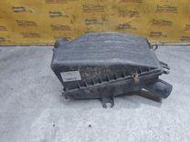 Корпус воздушного фильтра V8J6Q0 Mazda 626