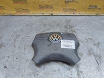Подушка безопасности водителя 7B8R03 Volkswagen Sharan