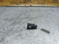 Кнопка открытия лючка топливного бака TGLPYY Toyota Avensis купить