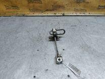 Ограничитель открывания двери передней 0DTZ68 Opel Zafira купить на авторазборке