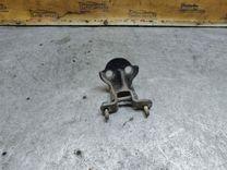 Петля двери задней левой V4LG10 Mitsubishi Carisma купить в магазине запчастей бу