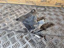 Кронштейн двигателя O71F07 Volkswagen Passat