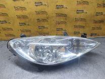 Фара правая 8VDH5C Peugeot 307