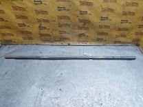 Молдинг стекла двери задней правой наружный UJ82QQ Toyota Avensis