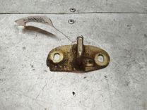 Ответная часть замка багажника 4J93HD Mitsubishi Carisma