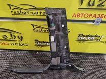 Обшивка стойки центральной правой R94639 Kia Sorento купить на авторазборке