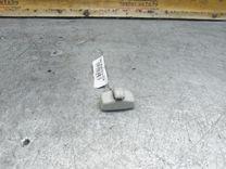 Крепление (крючок) солнцезащитного козырька BQKY89 Volkswagen Passat