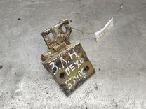 Петля двери задней левой MOHC88 Peugeot 306 купить с доставкой