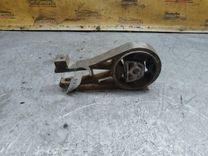 Подушка крепления КПП UP4E47 Opel Corsa