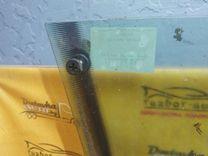 Стекло двери передней левой W420FM Audi 80 купить в магазине запчастей бу