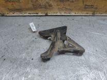 Кронштейн крепления троса КПП K8EN5Z Volkswagen Jetta - Фото 2