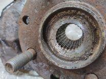 Кулак поворотный правый 3L9AAZ Mitsubishi Carisma купить