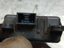 Моторчик заслонки печки YJ1SA6 Nissan Primera - Фото 4