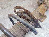 Амортизатор передний правый KY53X1 Ford Fusion undefined