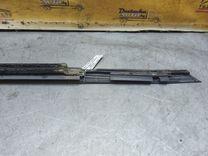 Молдинг стекла двери передней левой наружный 50DYNG Mitsubishi Carisma купить с доставкой