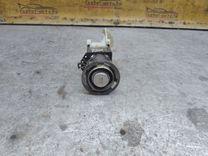 Кнопка открытия багажника 0UA9L4 Mitsubishi Carisma