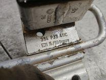 Петля двери задней правой 2R71J3 Volkswagen Passat купить в магазине запчастей бу