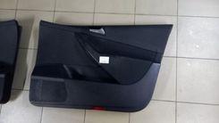 Обшивка двери передней правой (дверная карта) 5IO0R4 Volkswagen Passat - Фото 1