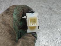 Кнопка стеклоподъемника заднего правого WUDQH6 Toyota Avensis - Фото 4