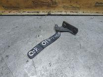 Петля крышки багажника 7B8Q18 Honda FR-V - Фото 1