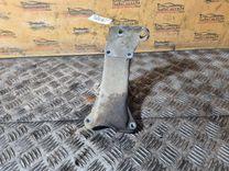 Кронштейн двигателя RI96ZU Volkswagen Passat купить