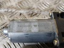 Моторчик стеклоподъемника задний левый RFE9X4 Volkswagen Passat купить на авторазборке