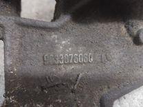 Кронштейн крепления троса КПП 1S8J0D Peugeot 406 купить в магазине запчастей бу