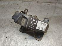 Кронштейн крепления бампера заднего 8V8XUE Citroen C4