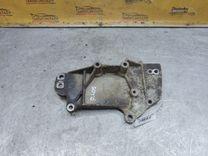 Кронштейн генератора Q1OV0S Peugeot 405