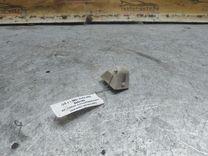 Крепление (крючок) солнцезащитного козырька 0BW6RE Opel Astra - Фото 2