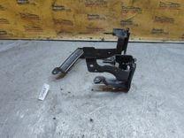 Кронштейн гидроусилителя EELJ97 Ford C-Max