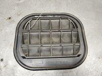 Решетка вентиляции кузова C4QUNL Mitsubishi Carisma