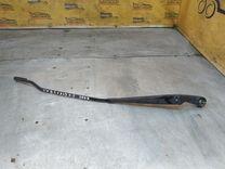 Щеткодержатель (поводок стеклоочистителя, дворник) JS285N Volkswagen Passat