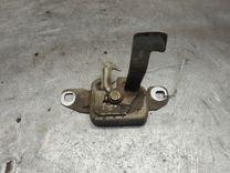 Замок капота V5WC6Z Renault Scenic RX4 - Фото 1