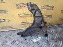 Кронштейн КПП H0IIO8 Opel Zafira