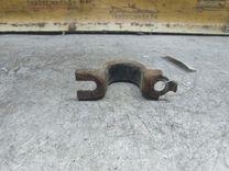 Крепление втулки стабилизатора 12TYVZ Mazda Xedos 6 - Фото 3