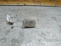 Повторитель передний левый SYOM9M Toyota Avensis