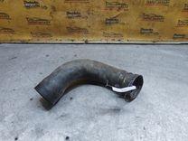 Патрубок интеркулера T5UQZR Toyota Avensis