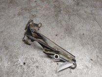 Петля капота PWJVV4 Toyota Yaris