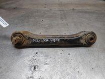 Рычаг задний правый V8PB84 Mitsubishi Carisma - Фото 1