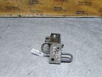 Петля двери задней левой 6NB15E Volkswagen Golf купить с доставкой